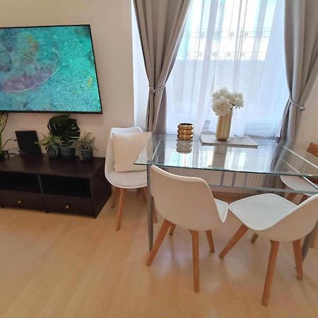 Trendy 2 Room Flat, Next To Corvin Mall Free Huge Garage! Ac,Dishwasher,Washmachine, Smart Tv Budapešť Exteriér fotografie