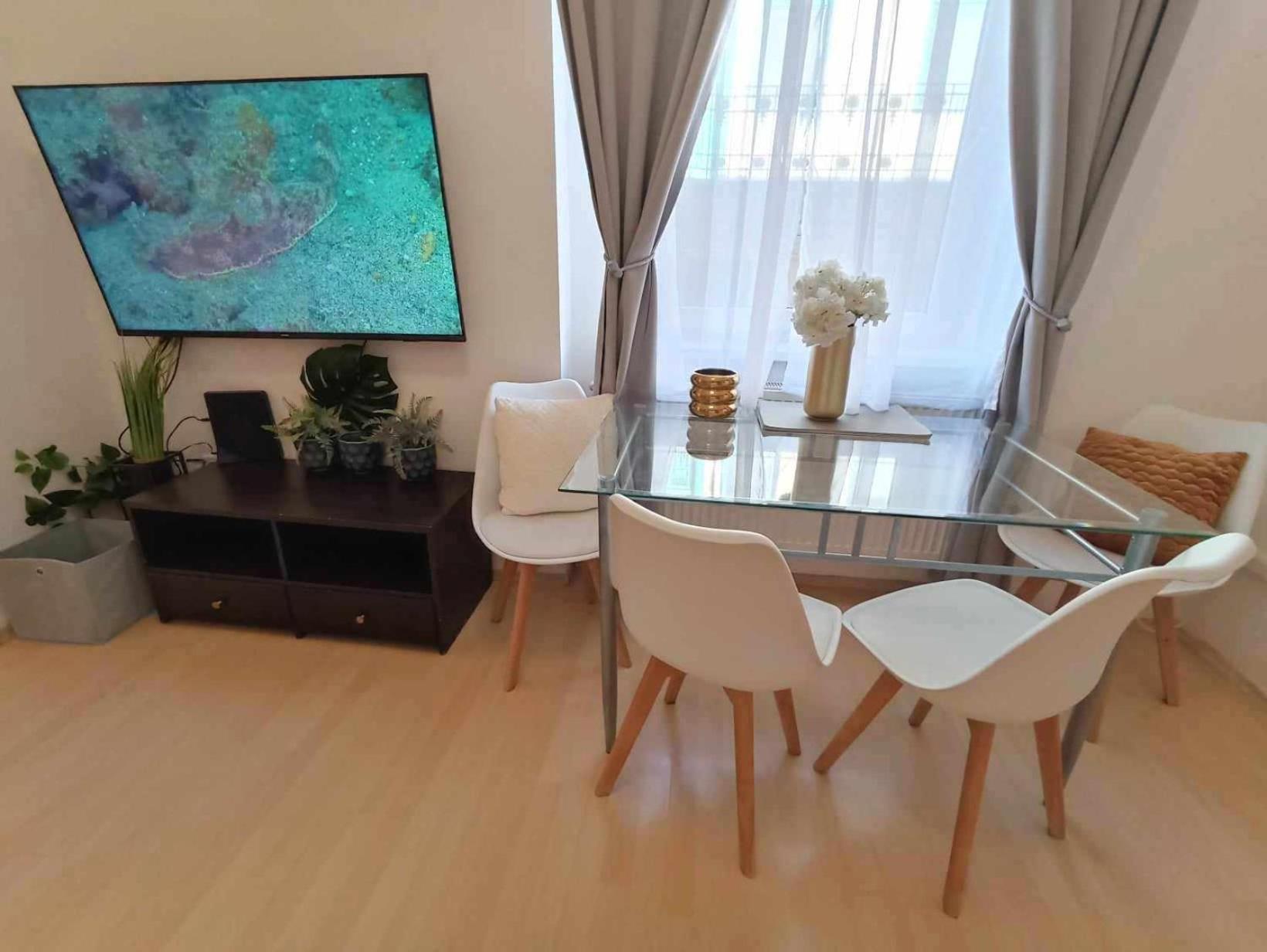 Trendy 2 Room Flat, Next To Corvin Mall Free Huge Garage! Ac,Dishwasher,Washmachine, Smart Tv Budapešť Exteriér fotografie